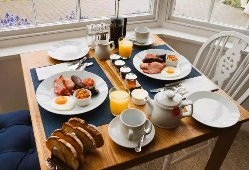 Majatalo Radcliffe Guest House