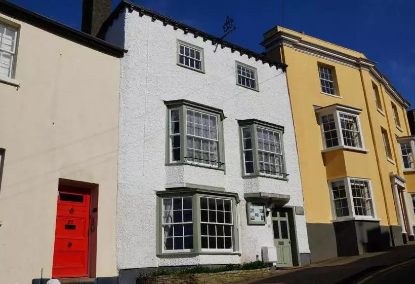 Majatalo Radcliffe Guest House