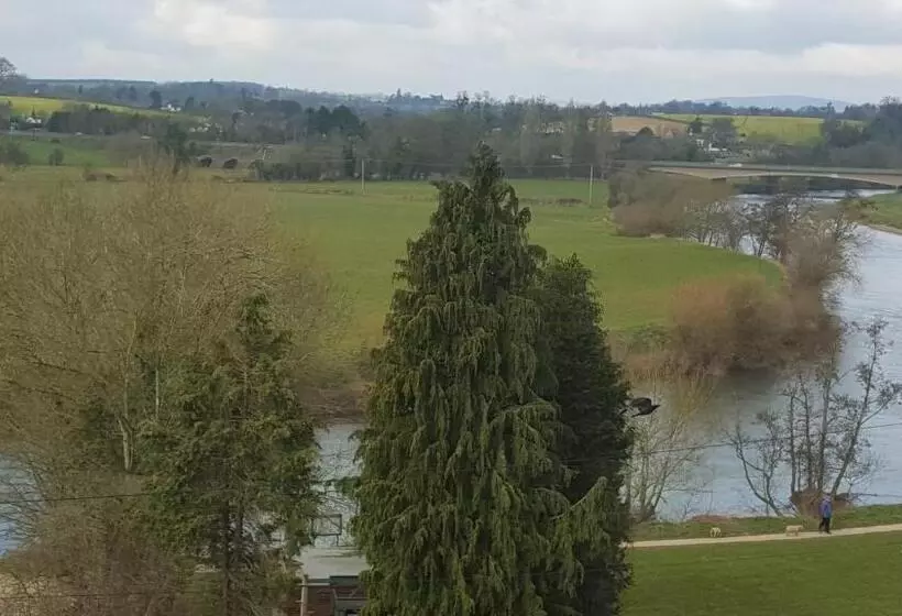 Majatalo Radcliffe Guest House