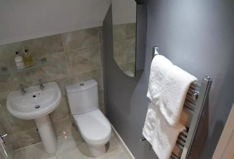 Majatalo Radcliffe Guest House