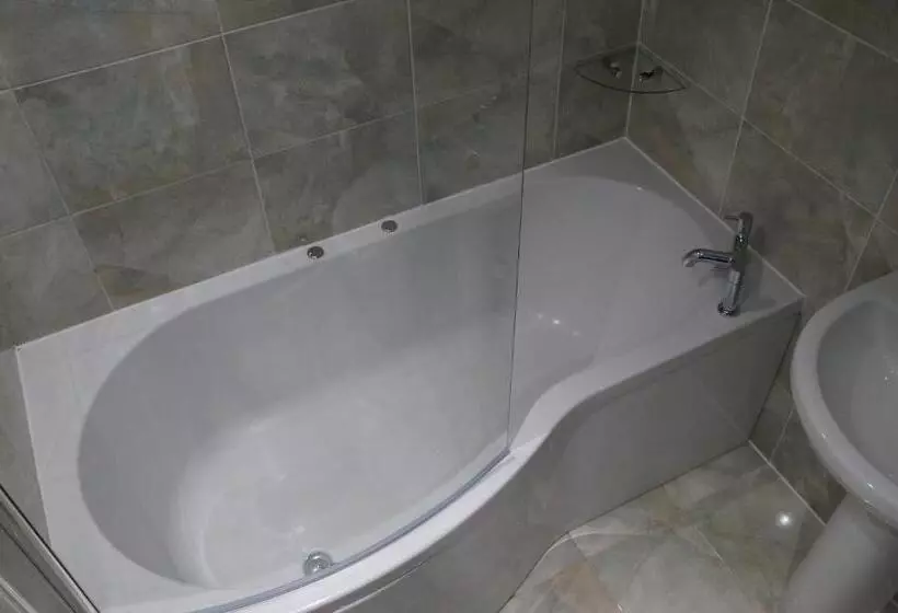 Majatalo Radcliffe Guest House