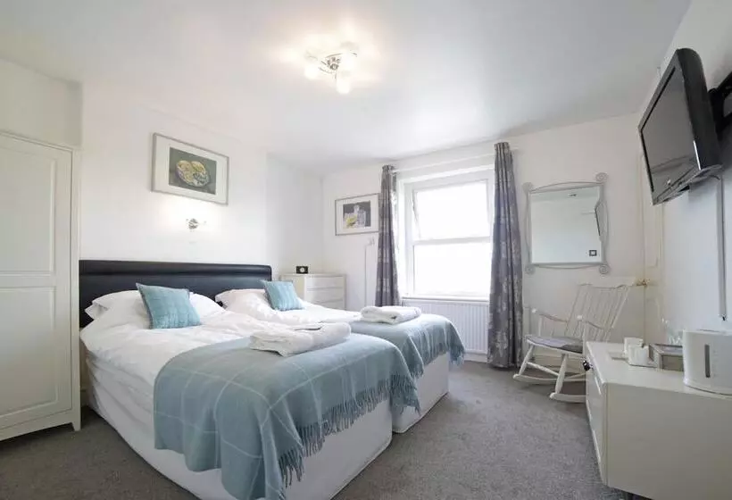 ペンション Sunrise Guest House