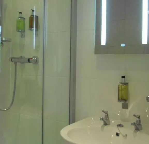 Majatalo The Engine Shed