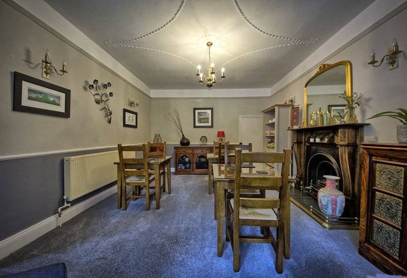 پانسیون West End Guest House