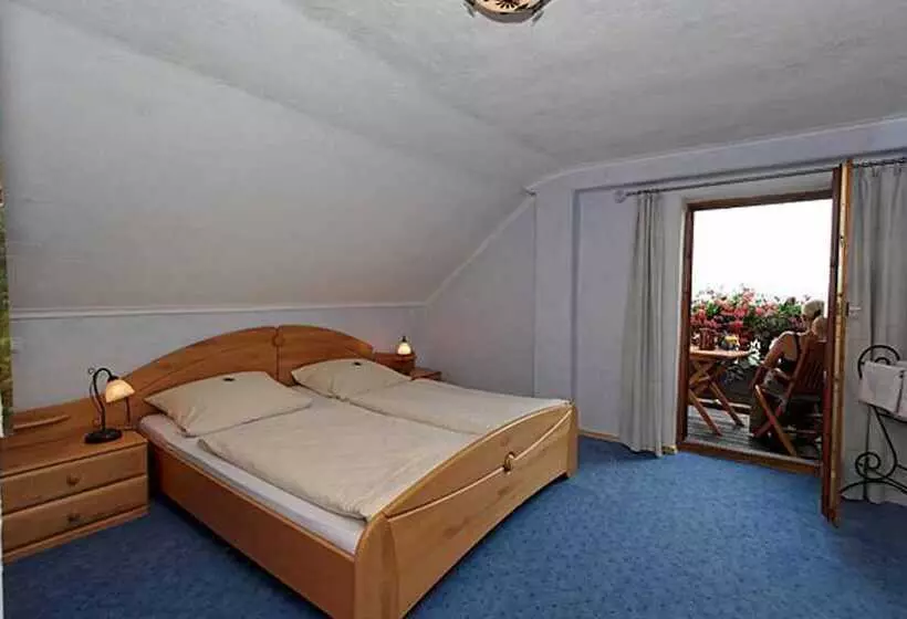 ユースホステル Landhaus Lehnerhof