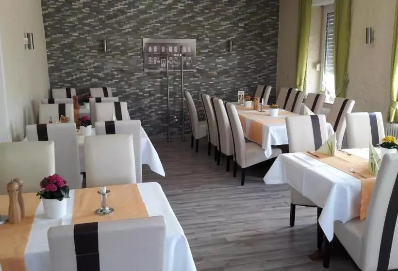 Retkeilymaja Steakhaus Galgenbach