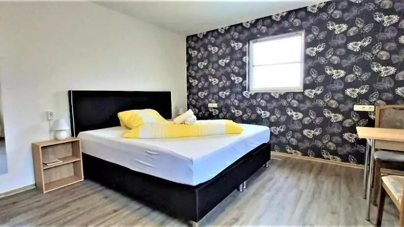 Retkeilymaja Steakhaus Galgenbach