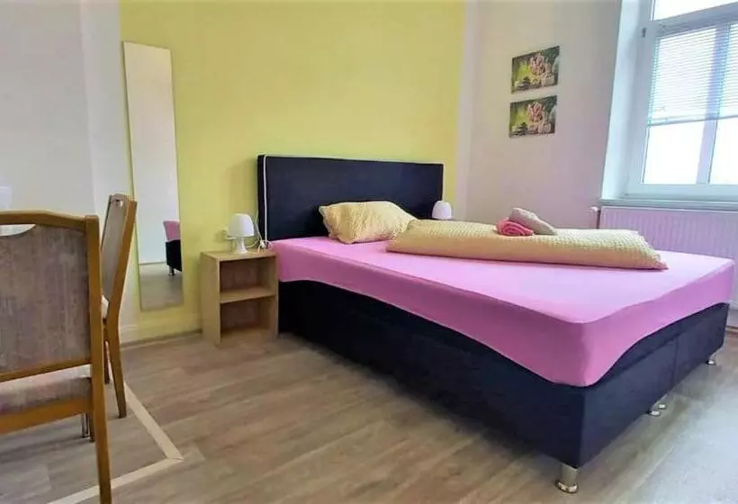 Retkeilymaja Steakhaus Galgenbach