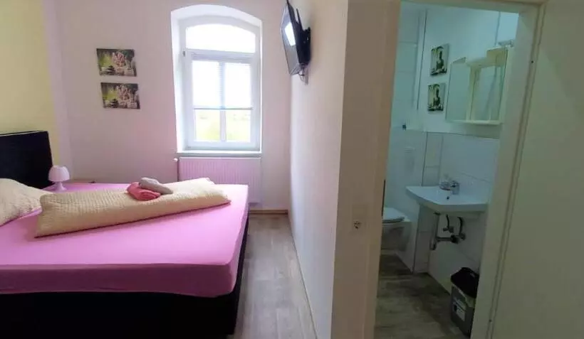 Retkeilymaja Steakhaus Galgenbach