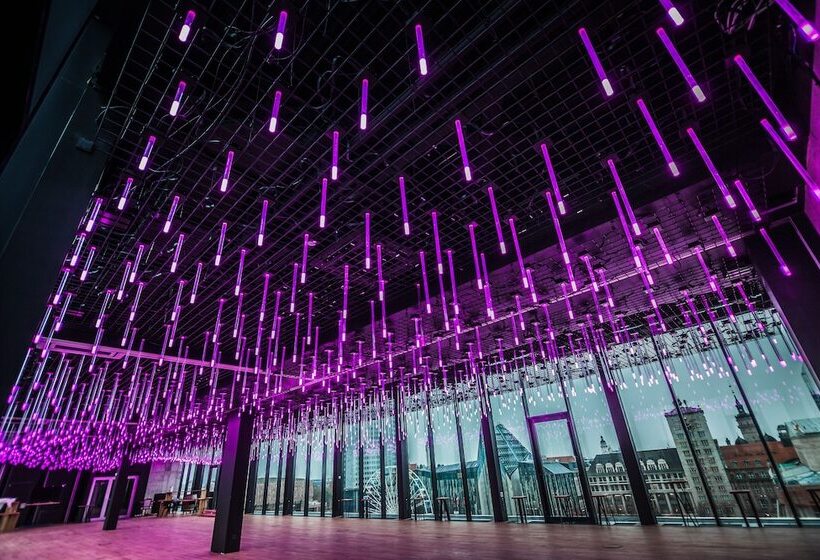 Felix Suiten Am Augustusplatz