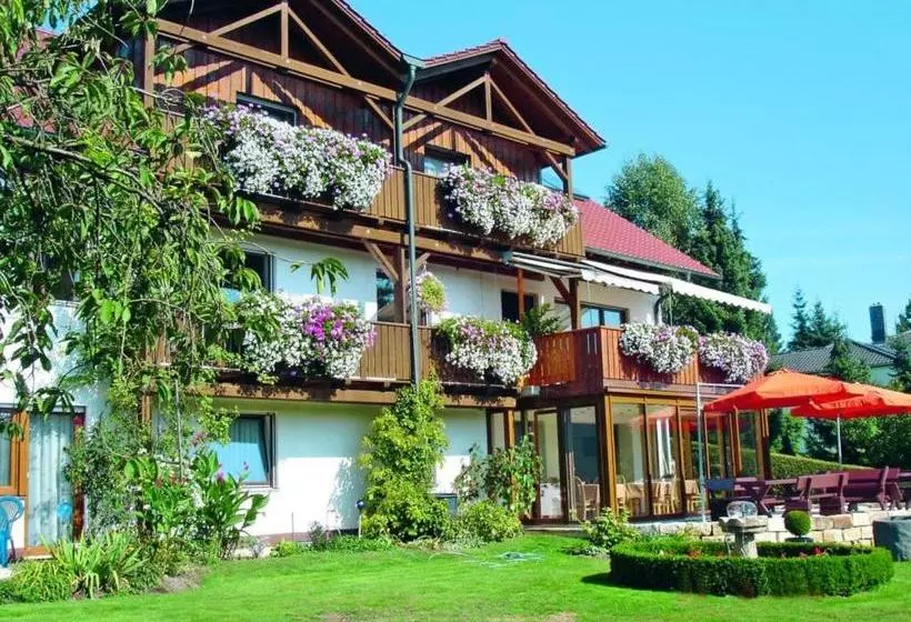 ユースホステル Gästehaus Köglmaier