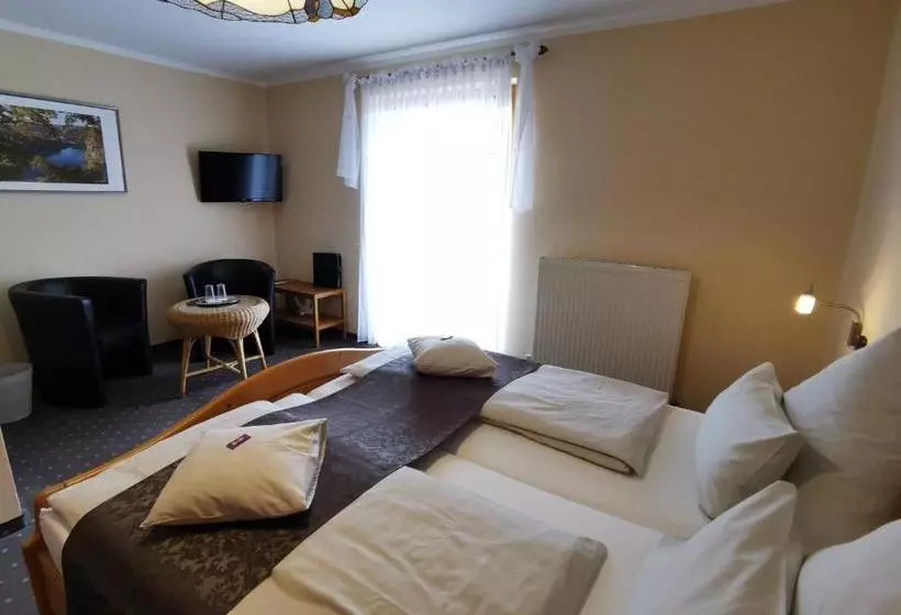 ユースホステル Gästehaus Köglmaier