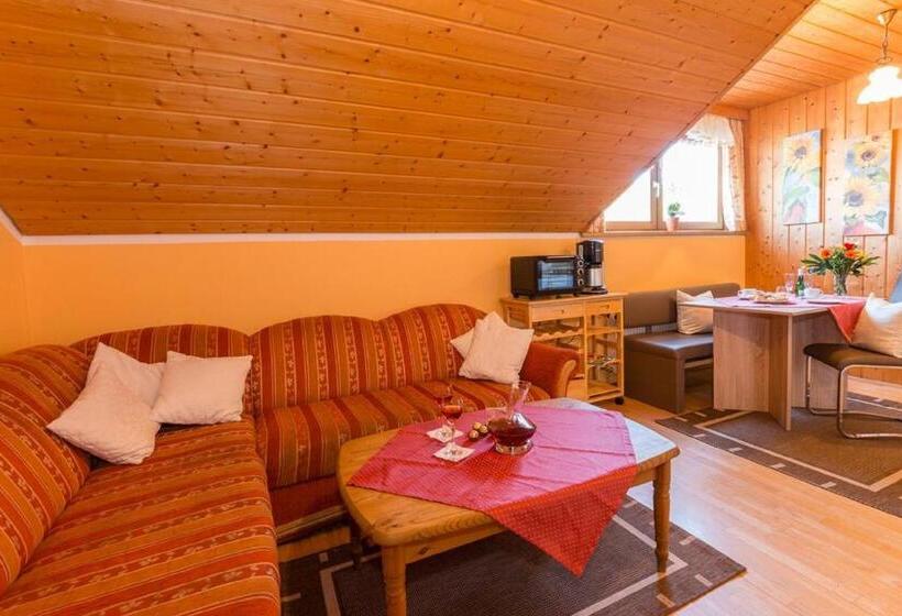 בית מלון כפרי Almerhof   Waldferienhof Almer