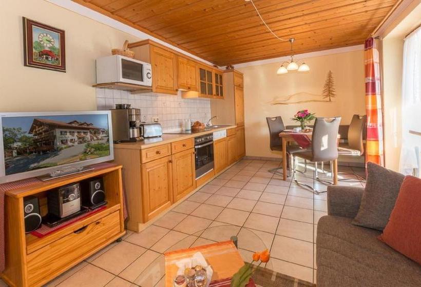 בית מלון כפרי Almerhof   Waldferienhof Almer