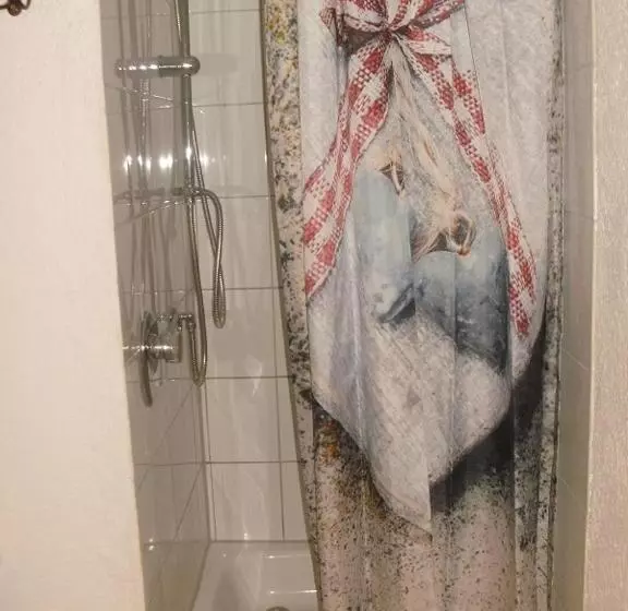 Majatalo Gästehaus Zum Felsen