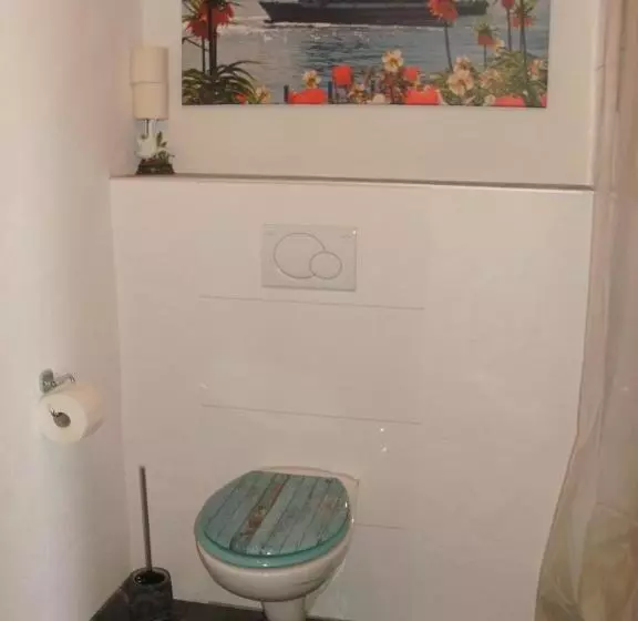 Majatalo Gästehaus Zum Felsen