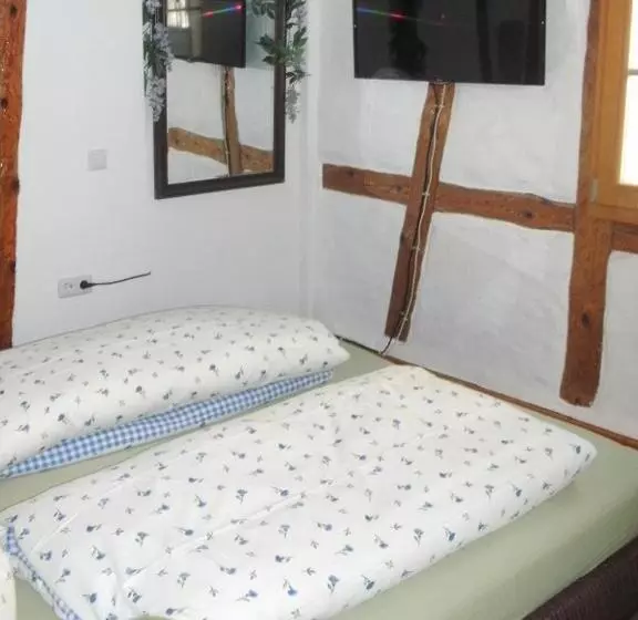 Majatalo Gästehaus Zum Felsen