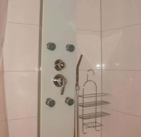 Majatalo Gästehaus Zum Felsen