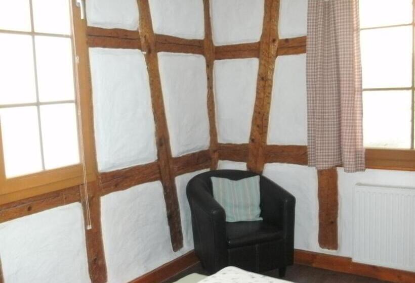 Pansiyon Gästehaus Zum Felsen