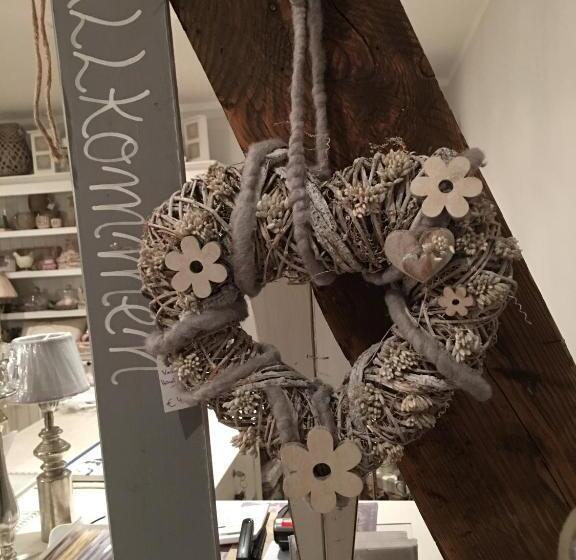 بنسيون White Cottage Garden