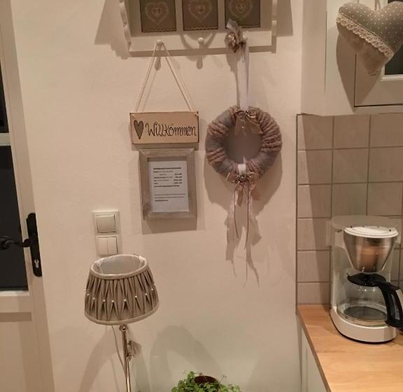 بنسيون White Cottage Garden