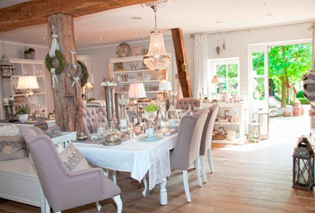 بنسيون White Cottage Garden