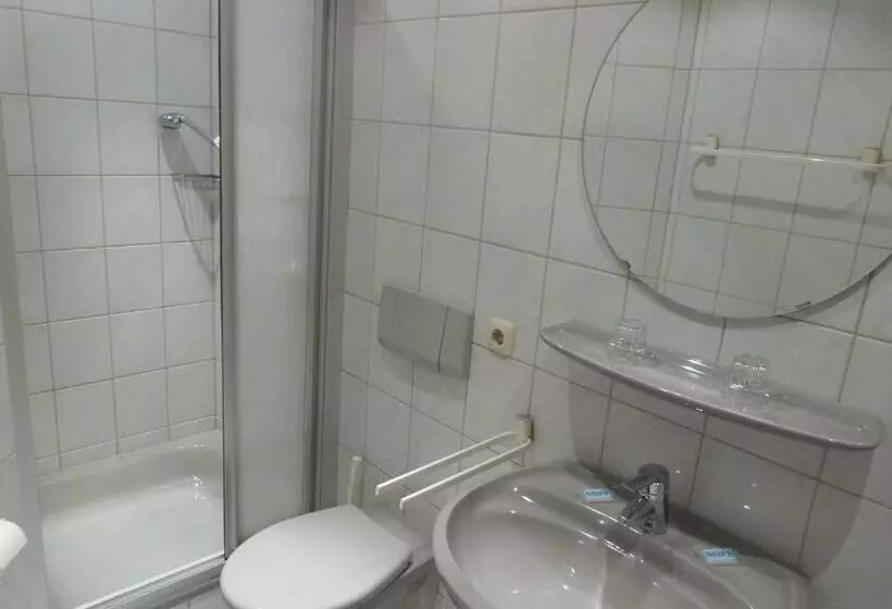 Majatalo Winzergasthof Zum Kellerstübchen