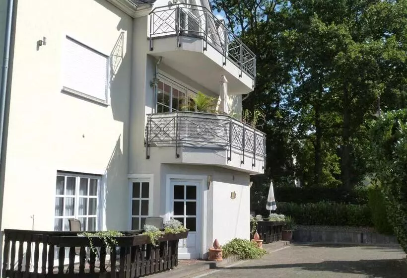 Majatalo Winzergasthof Zum Kellerstübchen