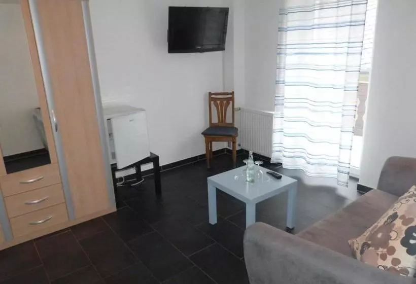 Majatalo Winzergasthof Zum Kellerstübchen