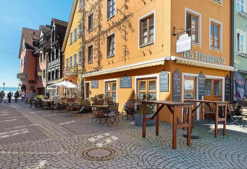 Pension Ins Fischernetz  Mäntele