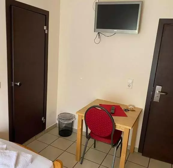 هاستل Gaststätte Pütz