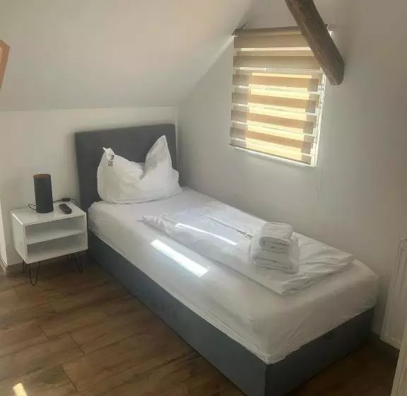 هاستل Gaststätte Pütz