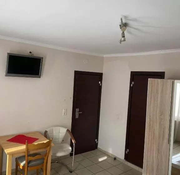 هاستل Gaststätte Pütz