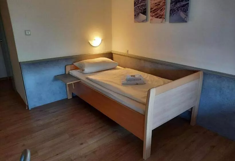 ペンション Gasthaus Post