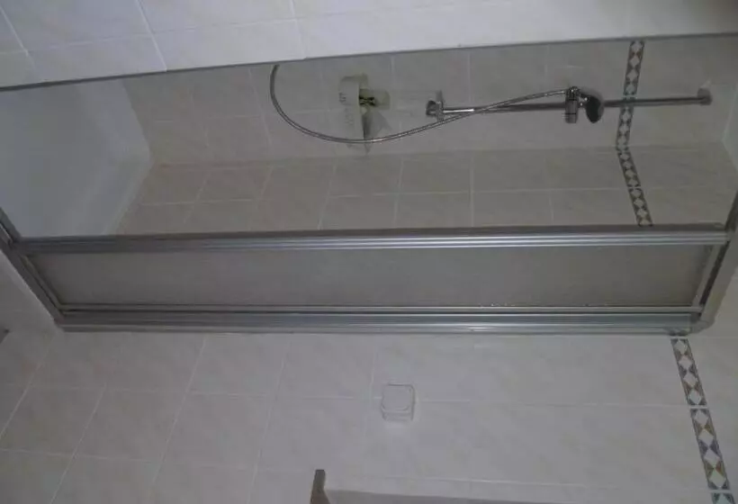 ペンション Guest House Schneider