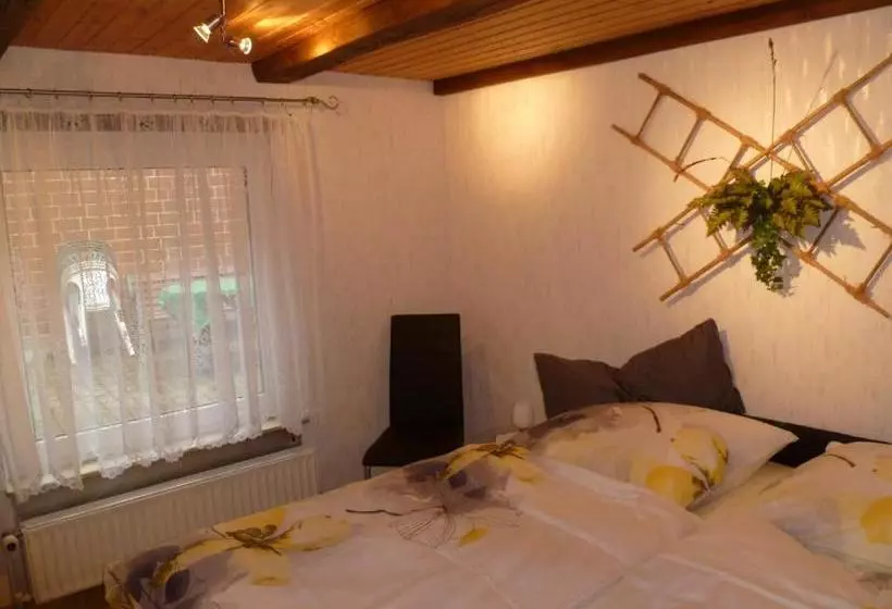 ペンション Guest House Schneider