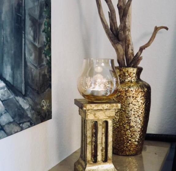 膳宿费 Casa Shania