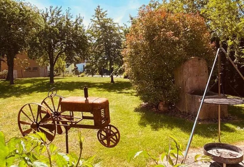 Majatalo Ferienwohnungen Weingut Kilburg