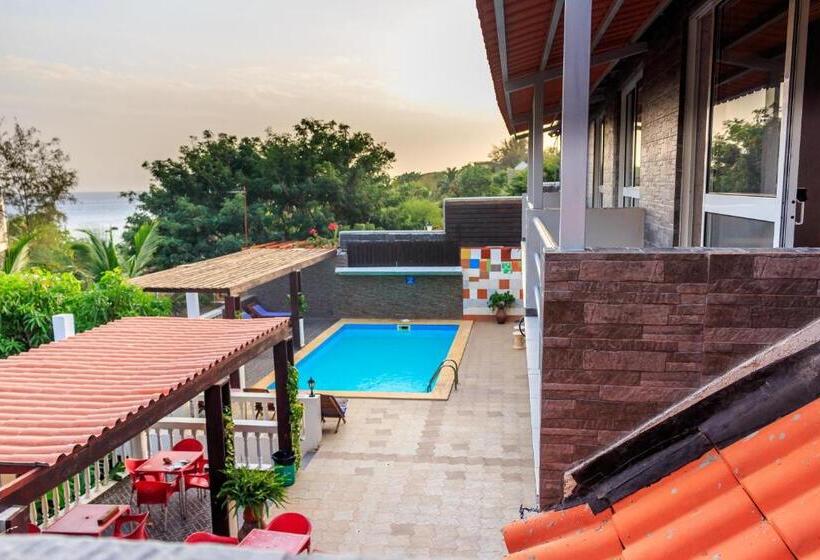 هتل Pousada Quinta Ribeirinha