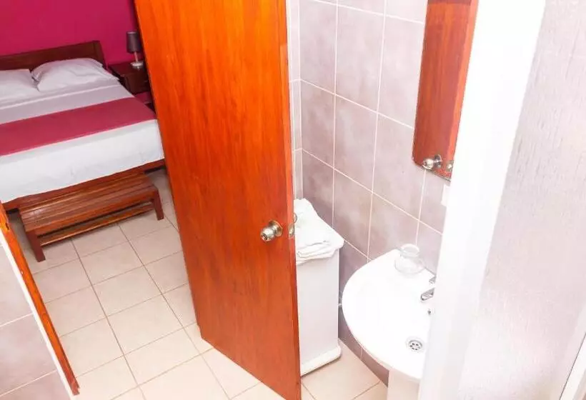 هتل Pousada Quinta Ribeirinha