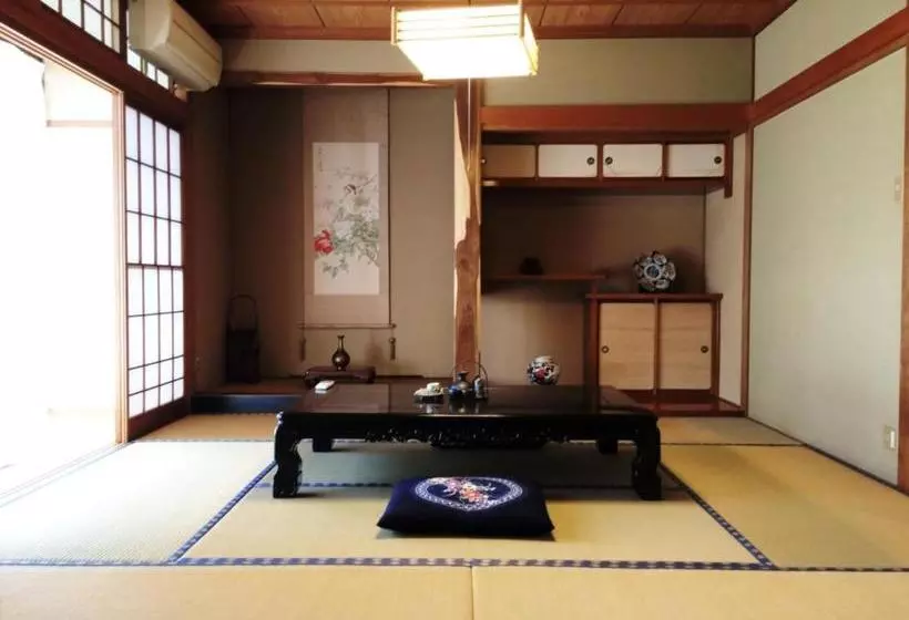 Majatalo En Guest House