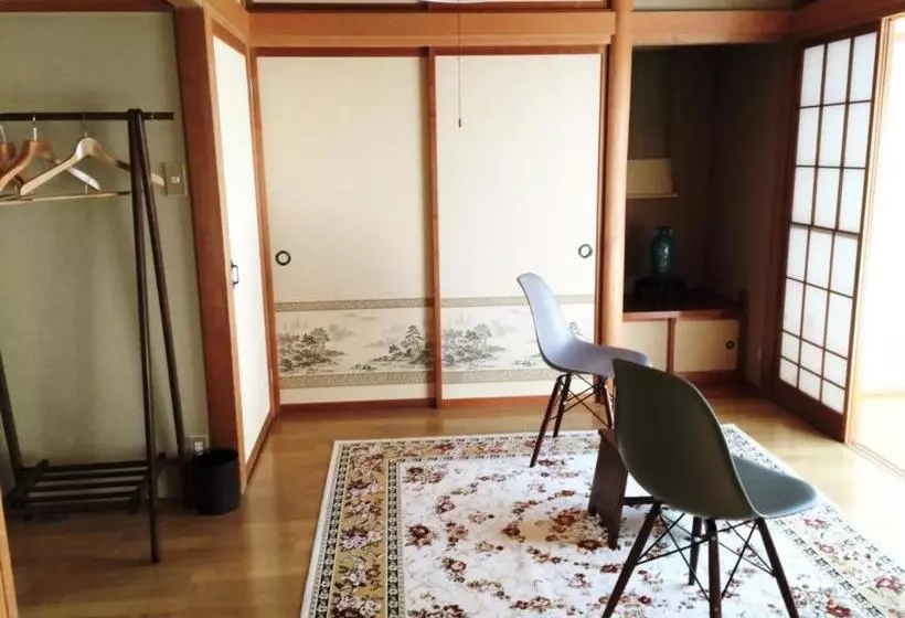 Majatalo En Guest House