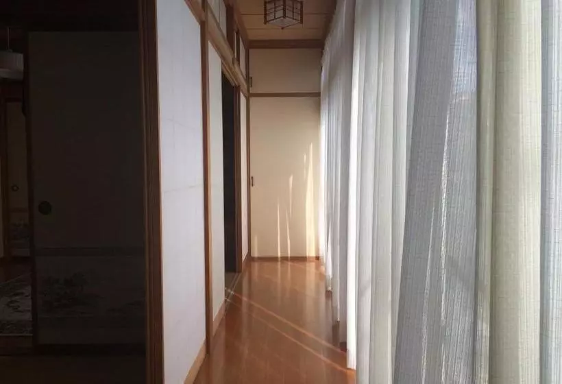 Majatalo En Guest House