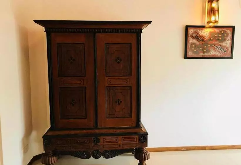 پانسیون Neli Guests House