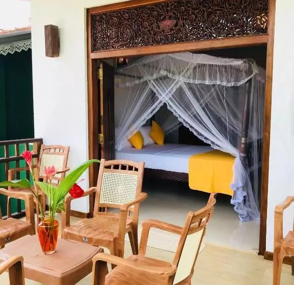 پانسیون Neli Guests House
