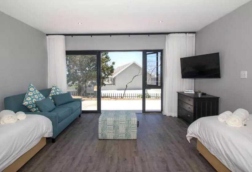 ペンション Sky Blue Guest House