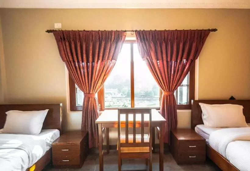 پانسیون Be Here Now