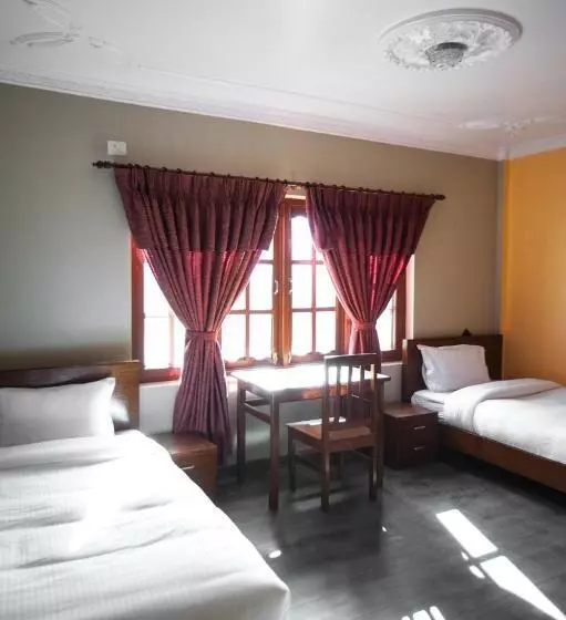 پانسیون Be Here Now