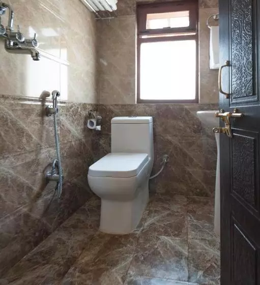 پانسیون Be Here Now