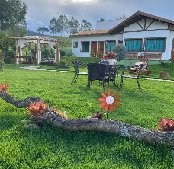 Majatalo Pousada Vale Do Chapeu